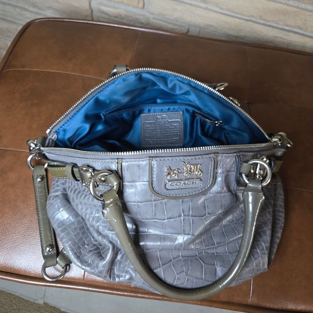 🐢 COACH Sophia. Gray Croc Embossed Chain Link Versitile Bag - Picture 11 of 14